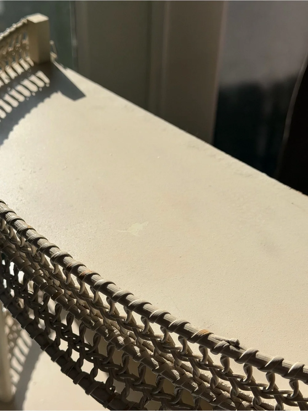 Vintage Curved Woven Wicker Metal 2-Tier Display Shelf Cottage Shabby Chic